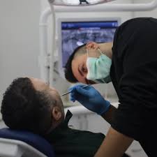 Dr. Tarık Salik